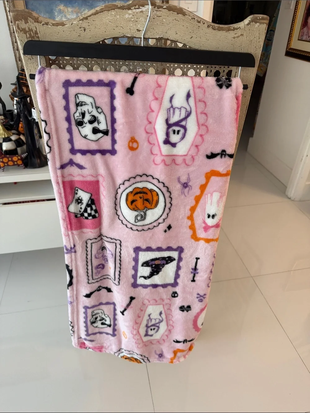 Happy Halloween Pink/White/Black Skulls/Ghosts/Bats/Bows Plush Throw Blanket